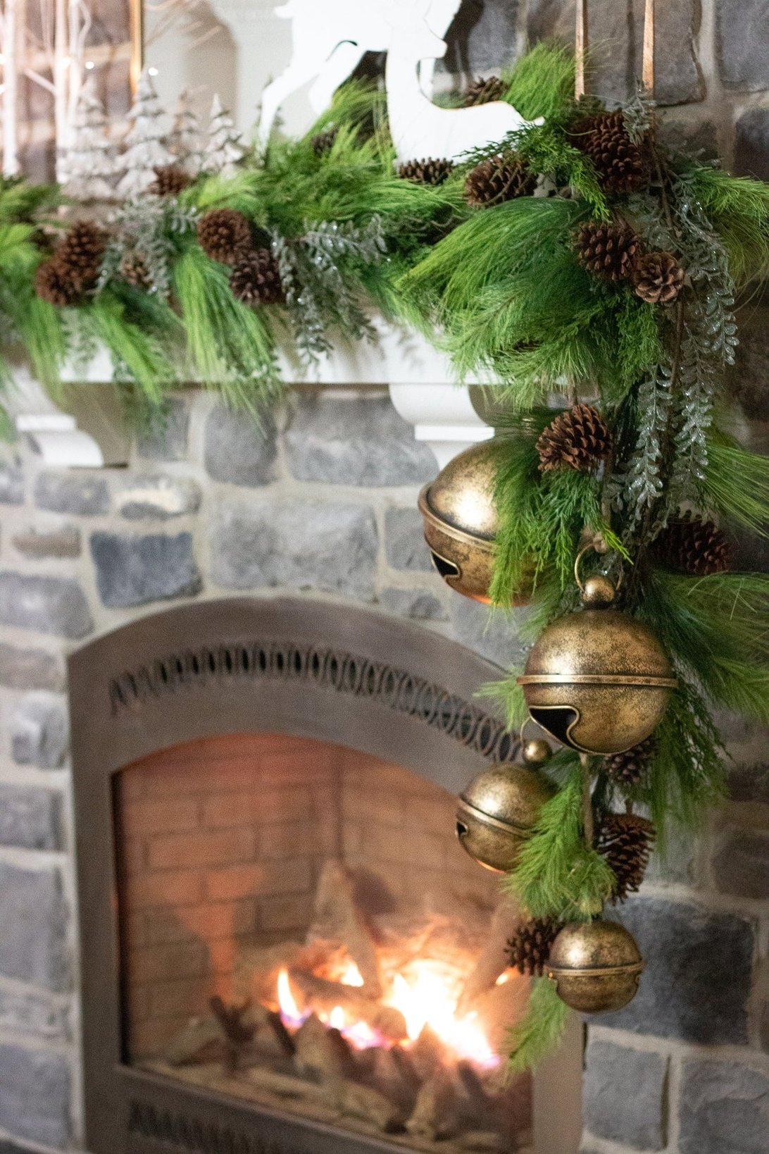 Hanging Jingle Bells Antique Gold — alternate view 3