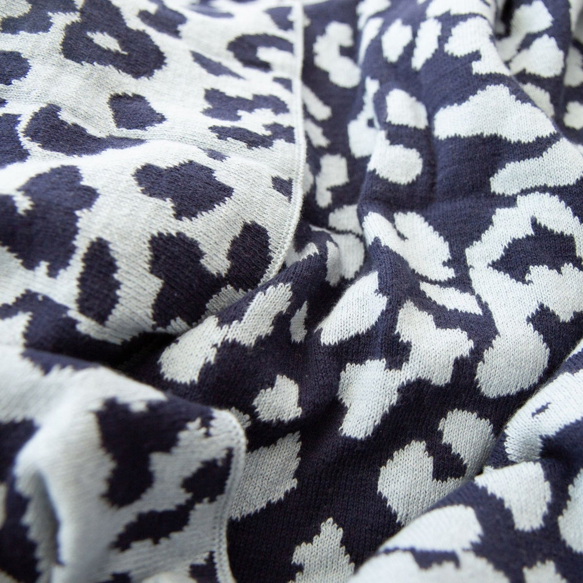 Lucia Knit Throw- Blue — alternate view 3