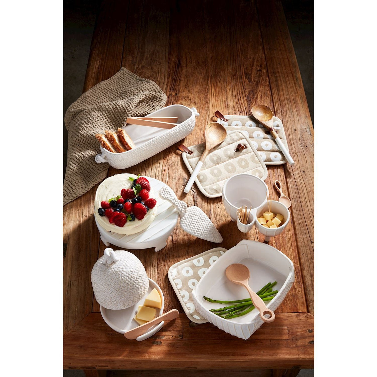 Textured Pedestal Server Set — alternate view 4