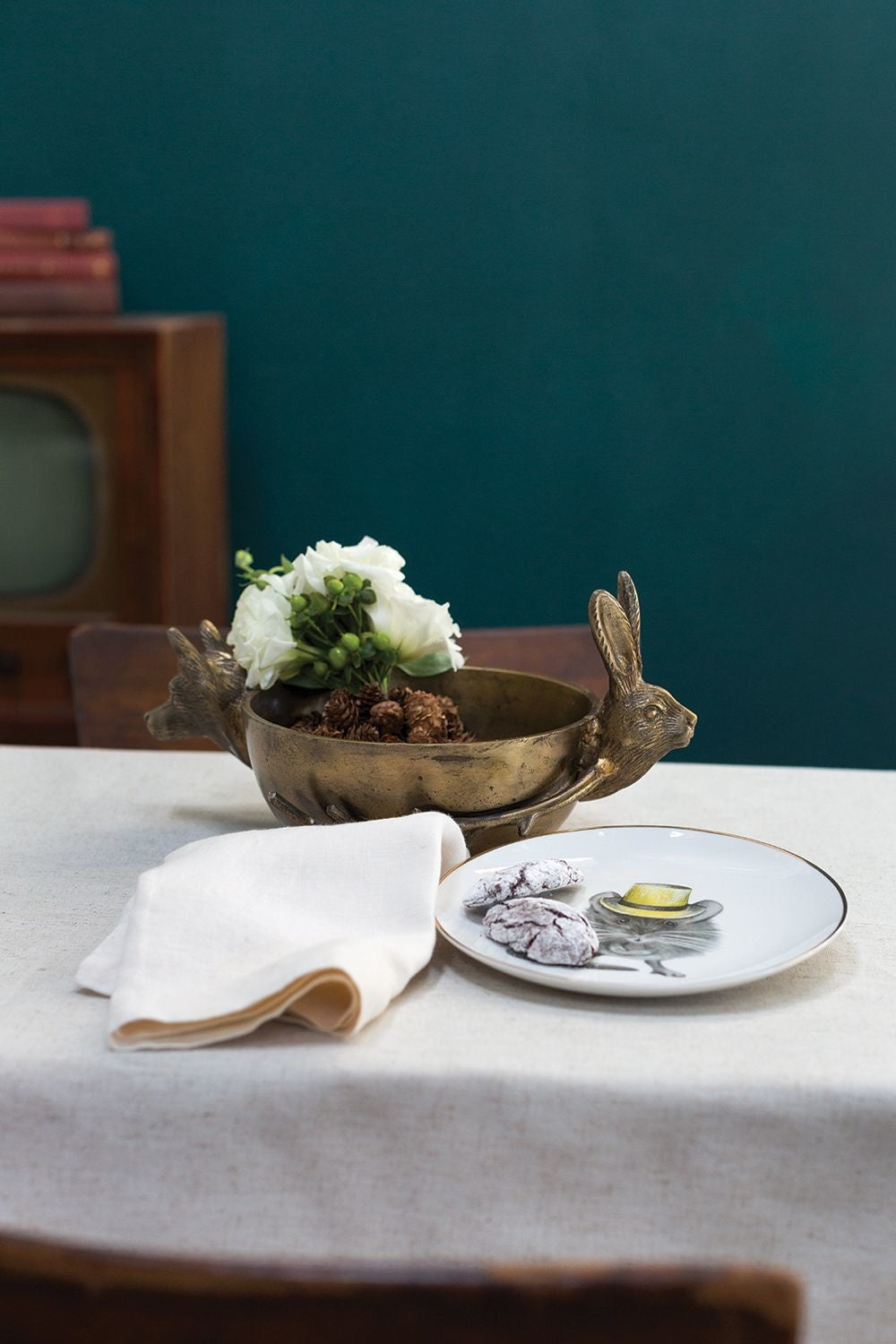 E+E Figurine Handle Bowl — alternate view 3