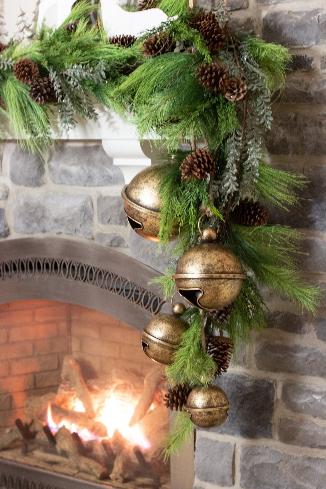 Hanging Jingle Bells Antique Gold
