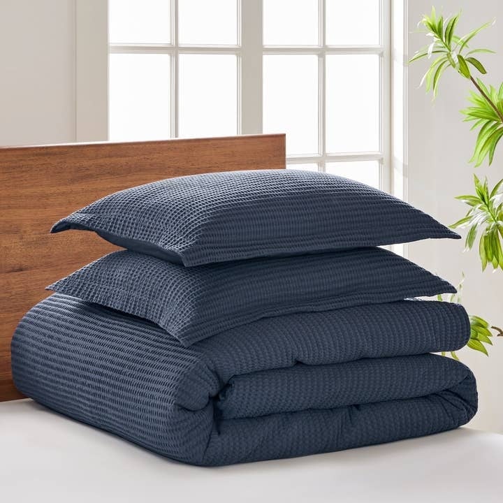 Cloud Navy Waffle Duvet Set Full/Queen