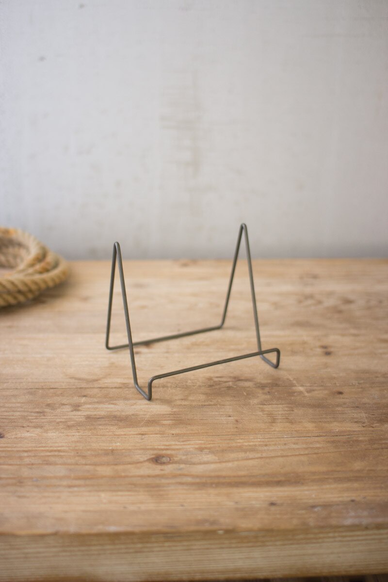 Small Wire Easel with Brass Finish