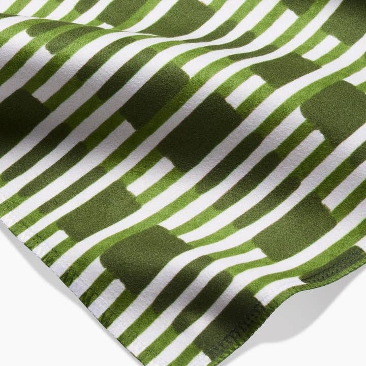Clover Stripe Dinner Napkin Set — alternate view 2