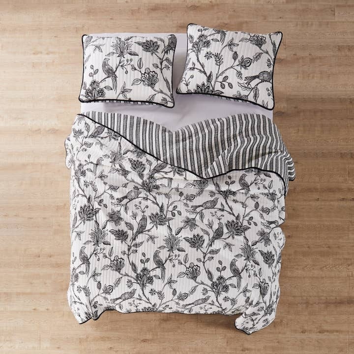 Tanzie Black Quilt Set Black Full/Queen — alternate view 2