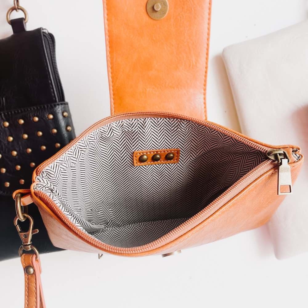 Riviera Maya Rivet Clutch - Brown — alternate view 4