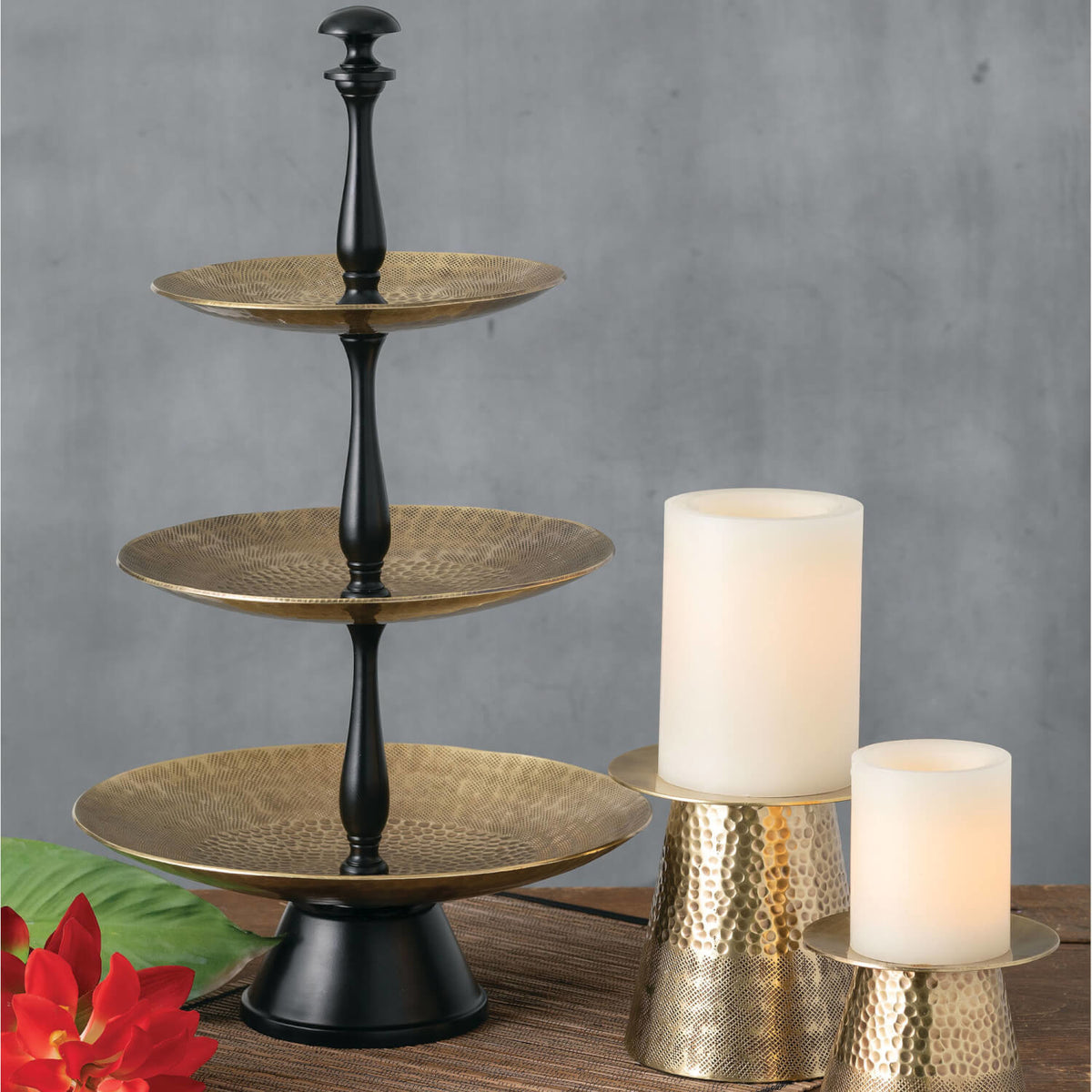 Vanilla Scented Smooth Pillar — alternate view 2