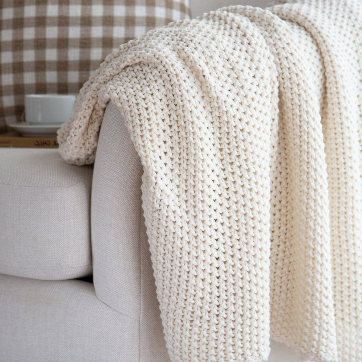 Chloe Cotton Chunky Knit Throw- Cream — alternate view 2
