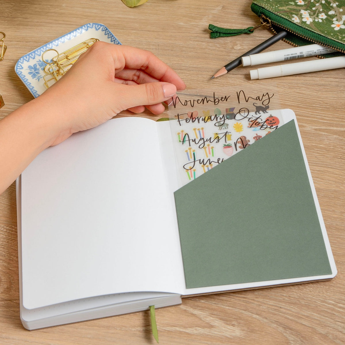 Clio Petite Planner: Undated — alternate view 5