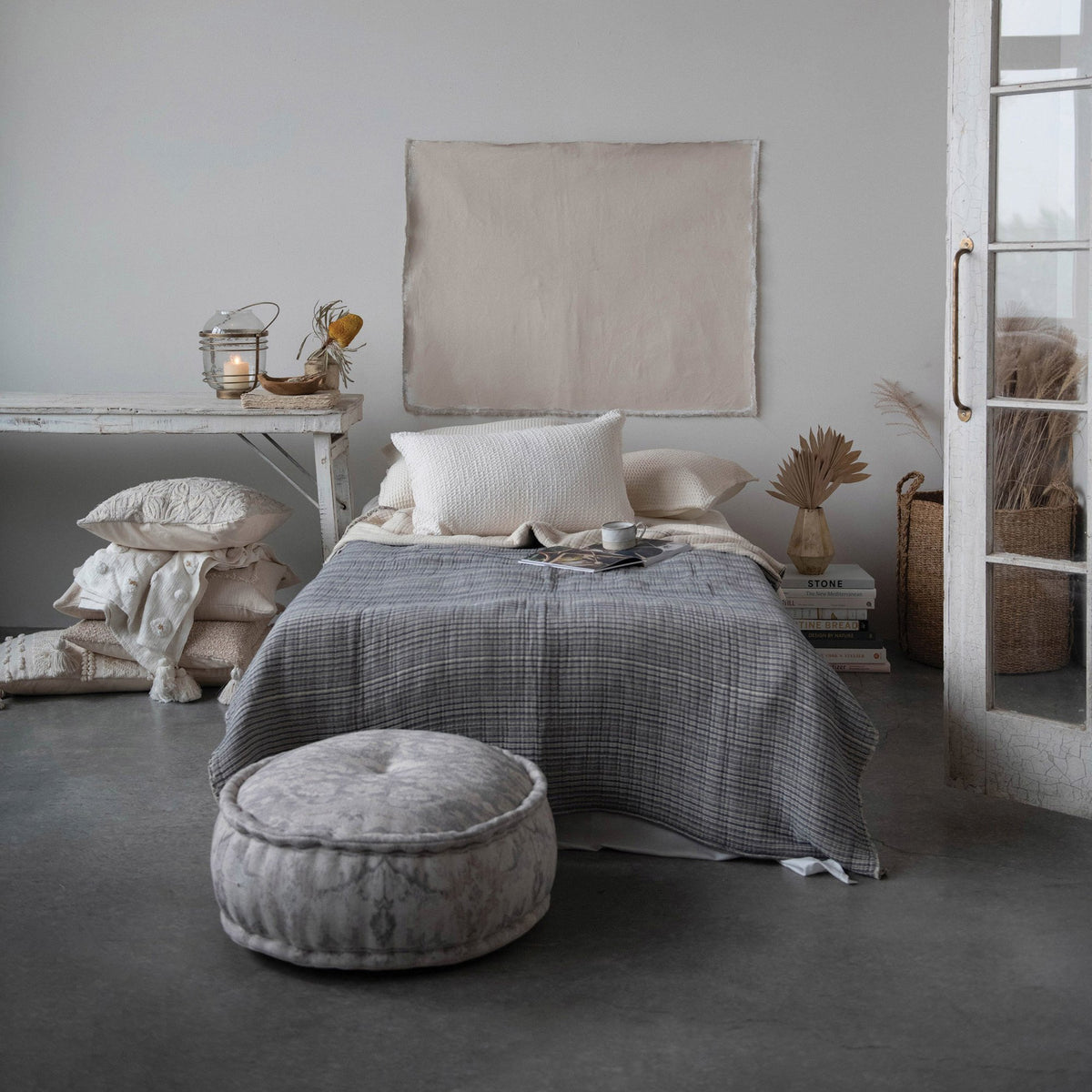 King Bed Cover with 2 King Shams, Set of 3 — alternate view 2