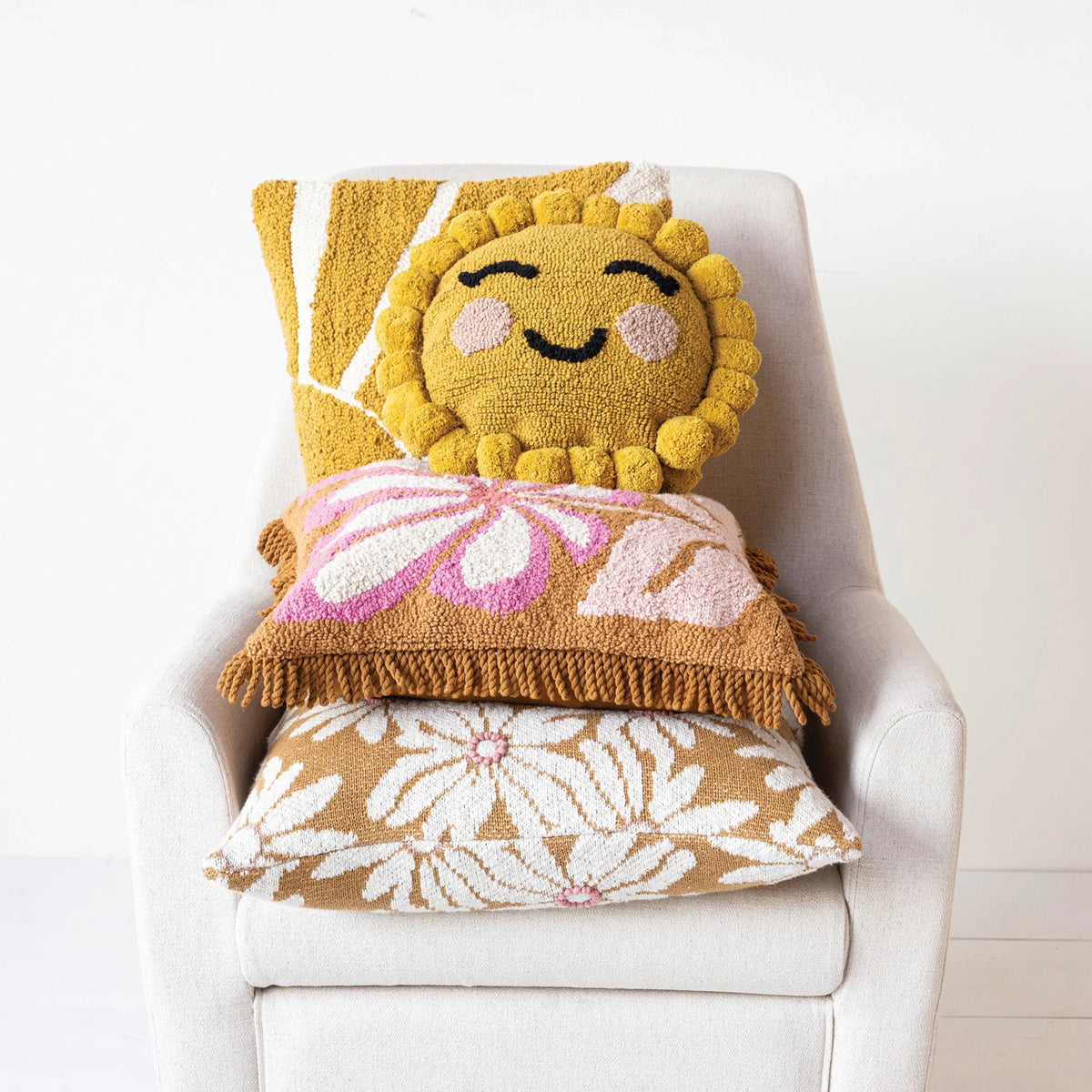 Round Cotton Tufted Sun Shaped Pillow — alternate view 3