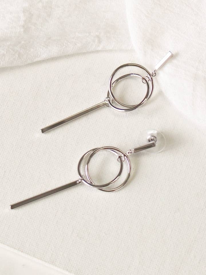 Dangling Earrings | Loop Bar Style