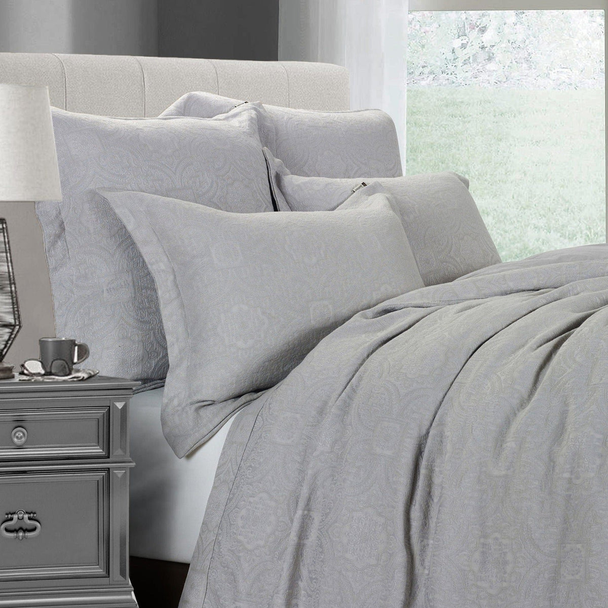 Matelasse Duvet Queen- Gray — alternate view 2