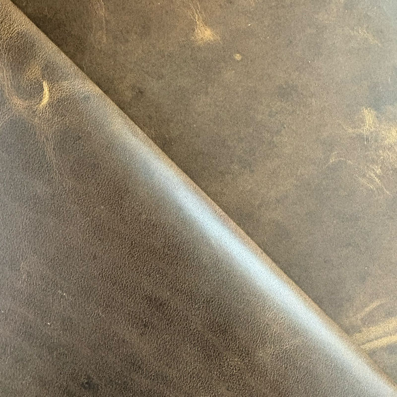 8881L10 Sofa:  Preserve Sycamore — alternate view 3